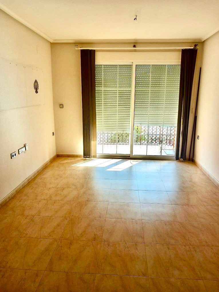 For sale - 3 Bedroom 2 Bathroom Apartment - Middle Floor Apartment in Almoradi - Almoradi Centro  - Alicante