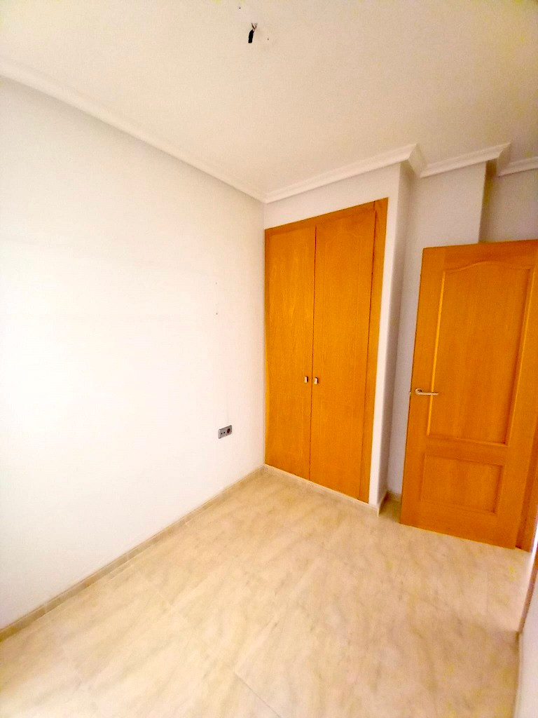 For sale - 3 Bedroom 2 Bathroom Apartment - Middle Floor Apartment in Almoradi - Almoradi Centro  - Alicante