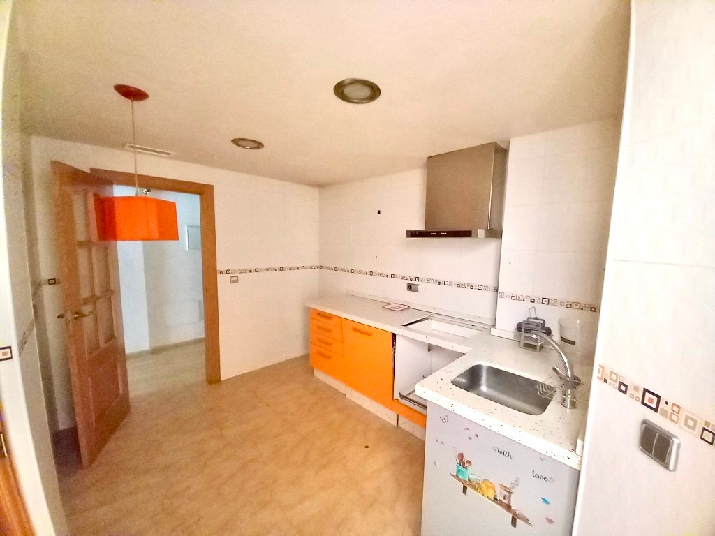 For sale - 3 Bedroom 2 Bathroom Apartment - Middle Floor Apartment in Almoradi - Almoradi Centro  - Alicante