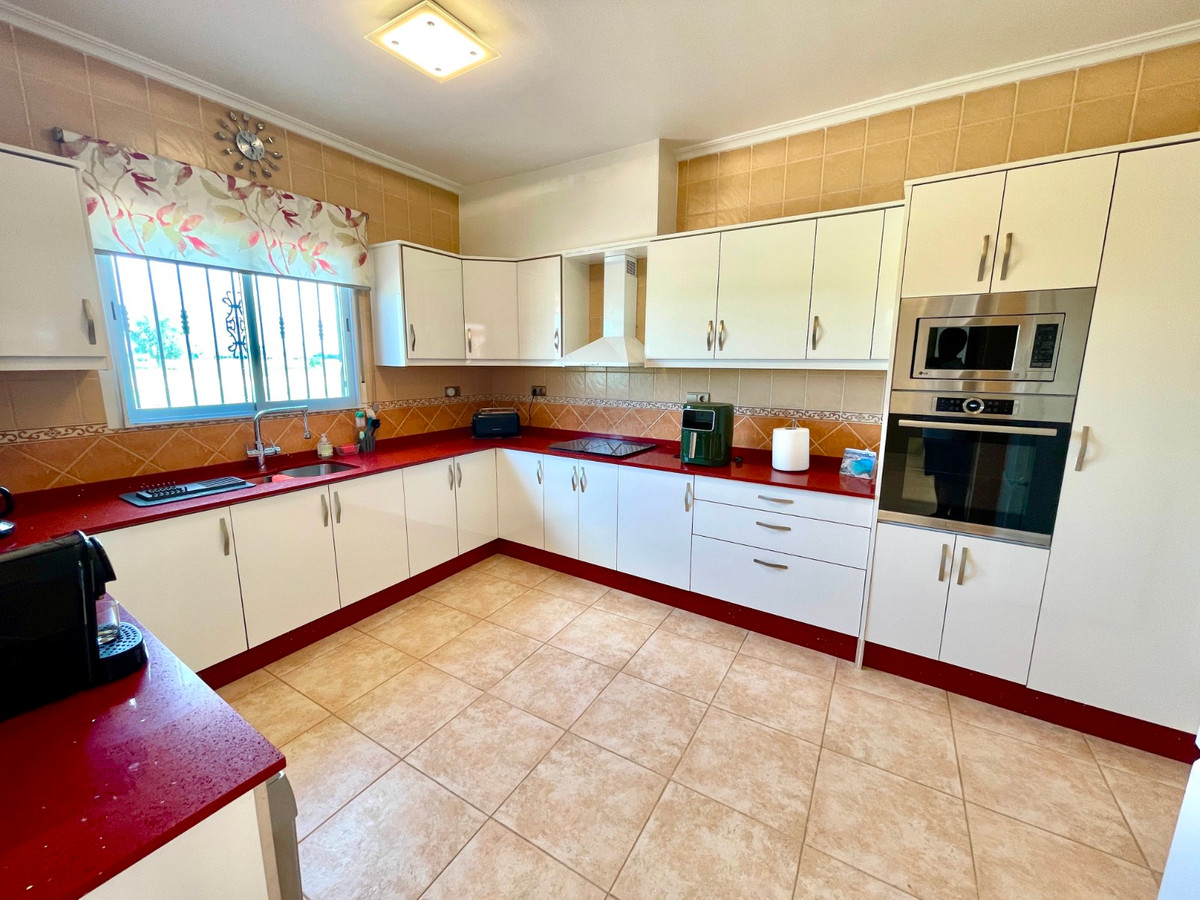 For sale - 3 Bedroom 2 Bathroom House - Detached Villa in Catral - Catral Centro  - Alicante