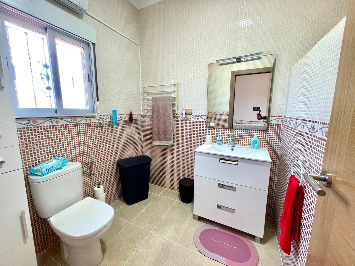 For sale - 3 Bedroom 2 Bathroom House - Detached Villa in Catral - Catral Centro  - Alicante
