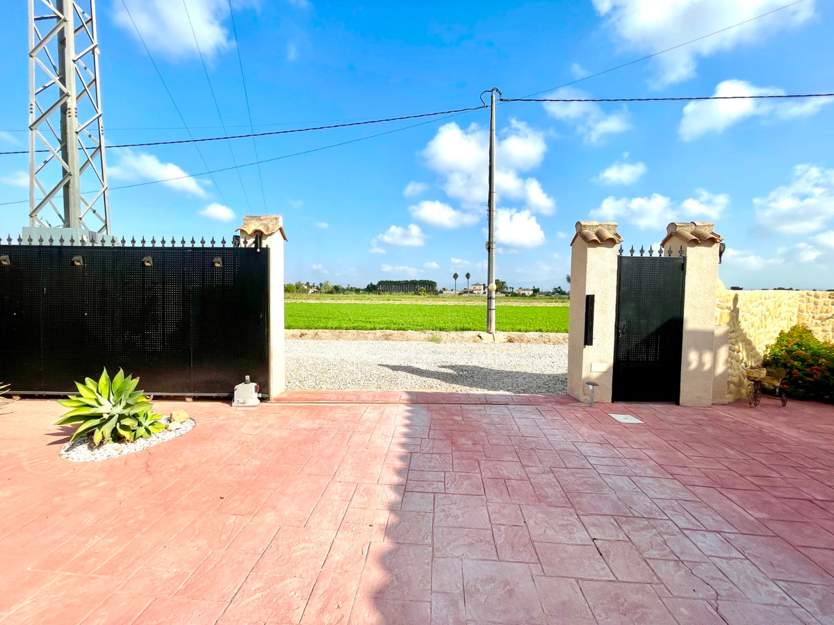 For sale - 3 Bedroom 2 Bathroom House - Detached Villa in Catral - Catral Centro  - Alicante