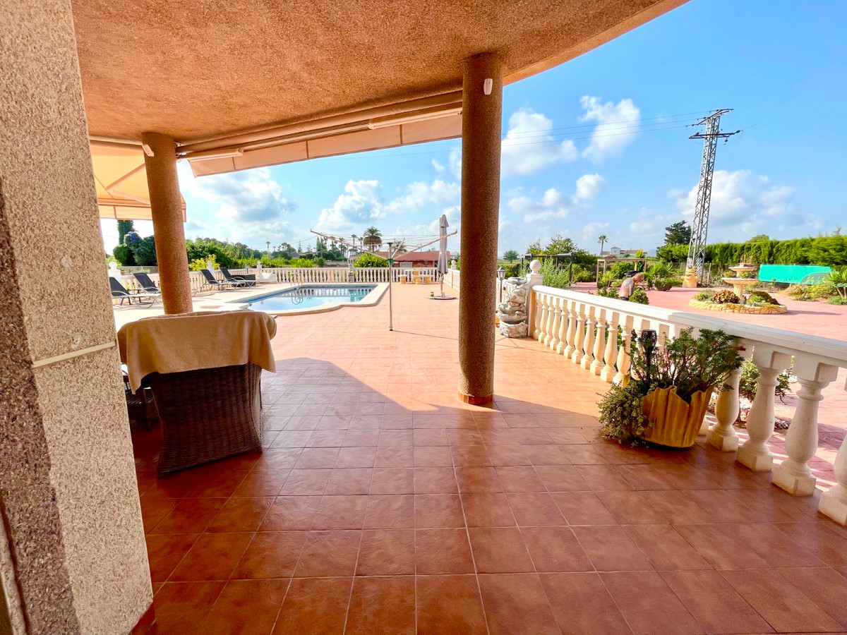For sale - 3 Bedroom 2 Bathroom House - Detached Villa in Catral - Catral Centro  - Alicante