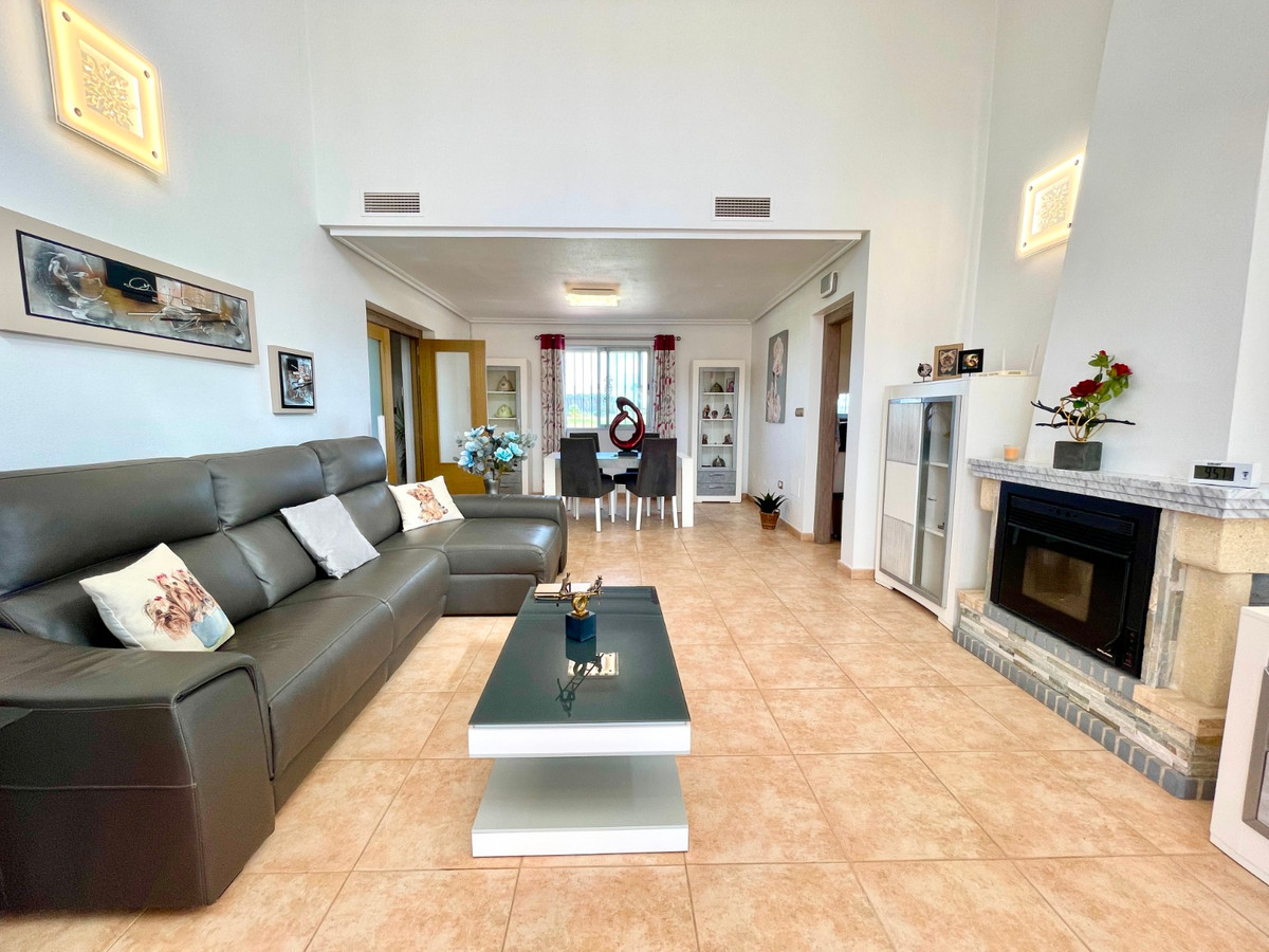For sale - 3 Bedroom 2 Bathroom House - Detached Villa in Catral - Catral Centro  - Alicante