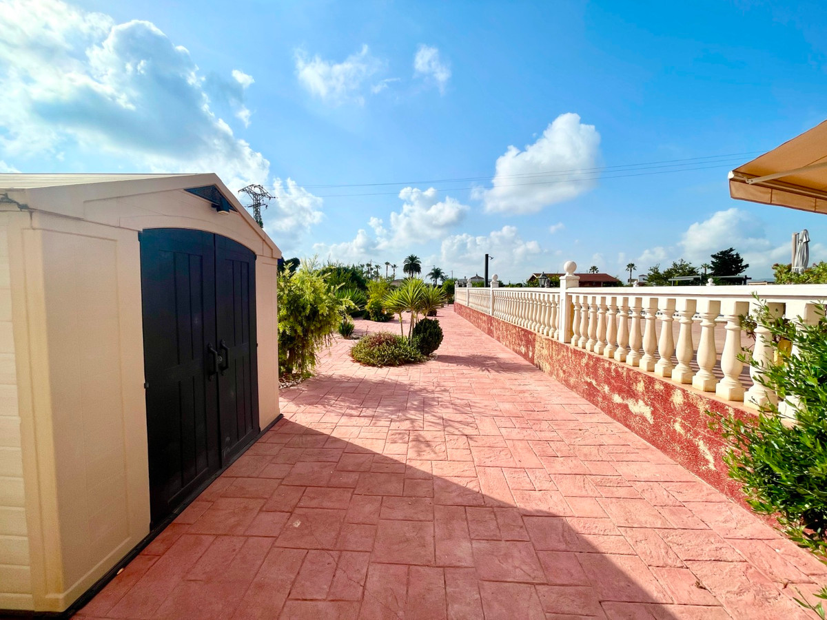 For sale - 3 Bedroom 2 Bathroom House - Detached Villa in Catral - Catral Centro  - Alicante