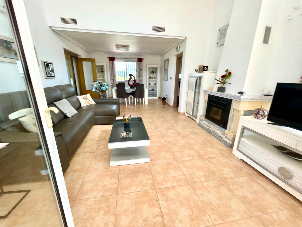 For sale - 3 Bedroom 2 Bathroom House - Detached Villa in Catral - Catral Centro  - Alicante