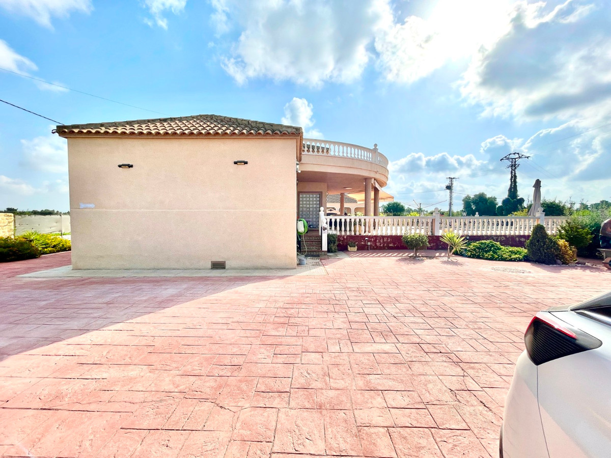 For sale - 3 Bedroom 2 Bathroom House - Detached Villa in Catral - Catral Centro  - Alicante