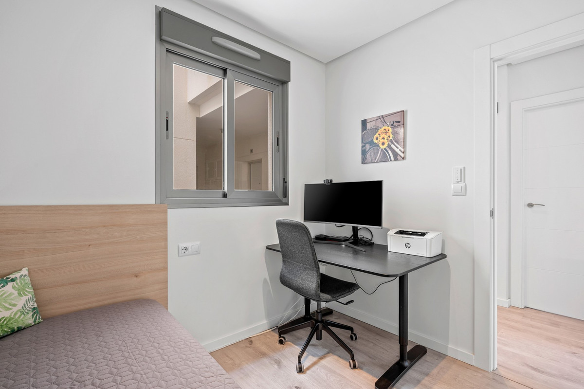 For sale - 3 Bedroom 2 Bathroom Apartment - Middle Floor Apartment in Orihuela - Villamartin  - Alicante