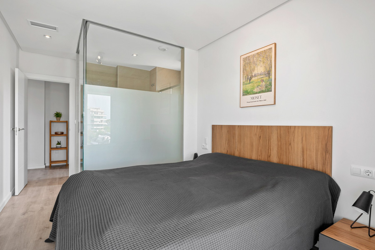 For sale - 3 Bedroom 2 Bathroom Apartment - Middle Floor Apartment in Orihuela - Villamartin  - Alicante