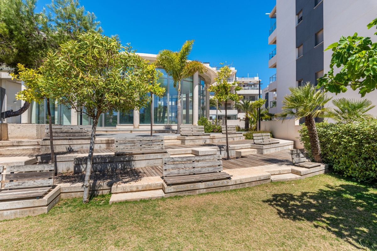 For sale - 3 Bedroom 2 Bathroom Apartment - Middle Floor Apartment in Orihuela - Villamartin  - Alicante