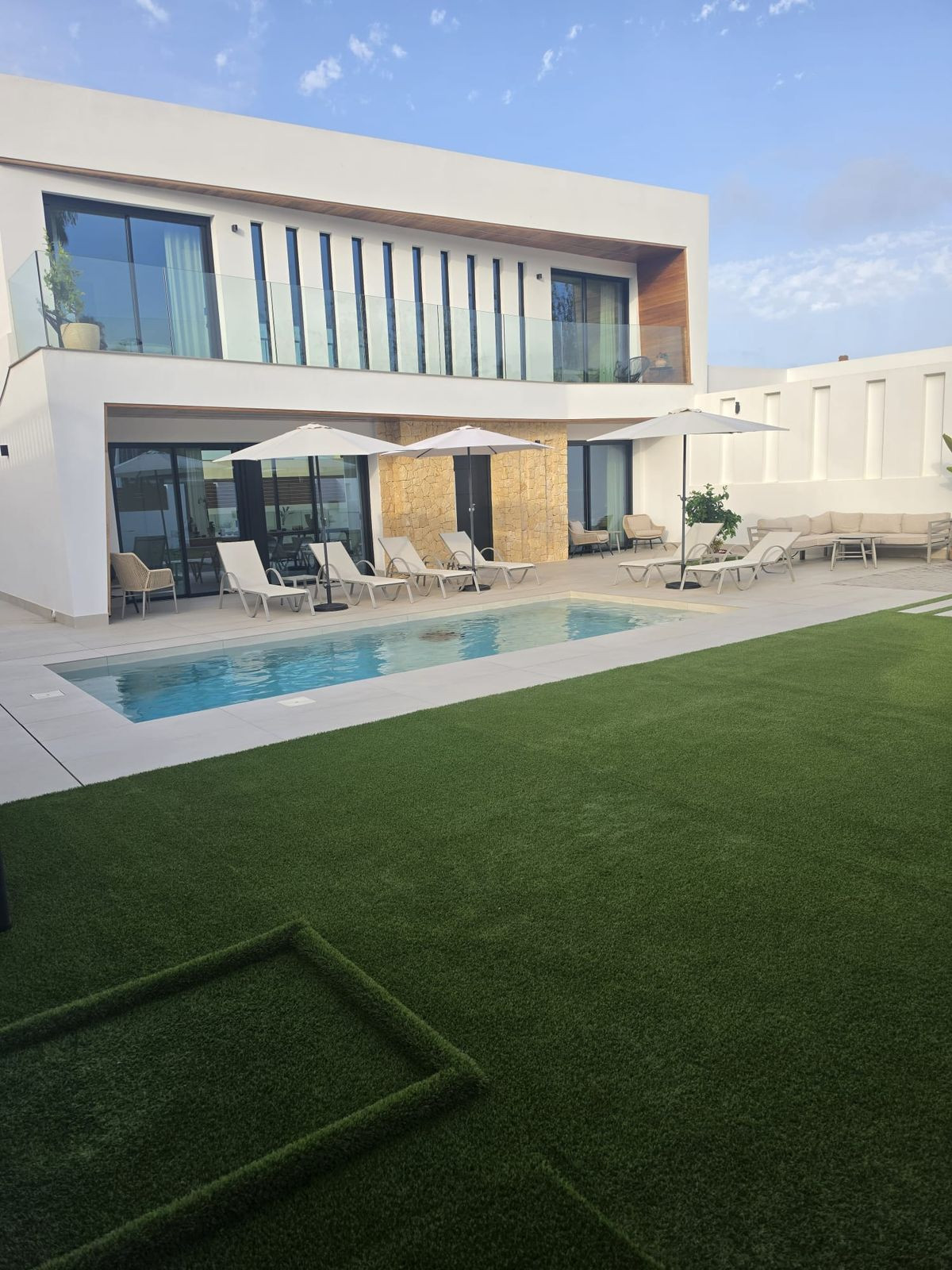 For sale - 4 Bedroom 4 Bathroom House - Detached Villa in Orihuela - Los Altos  - Alicante