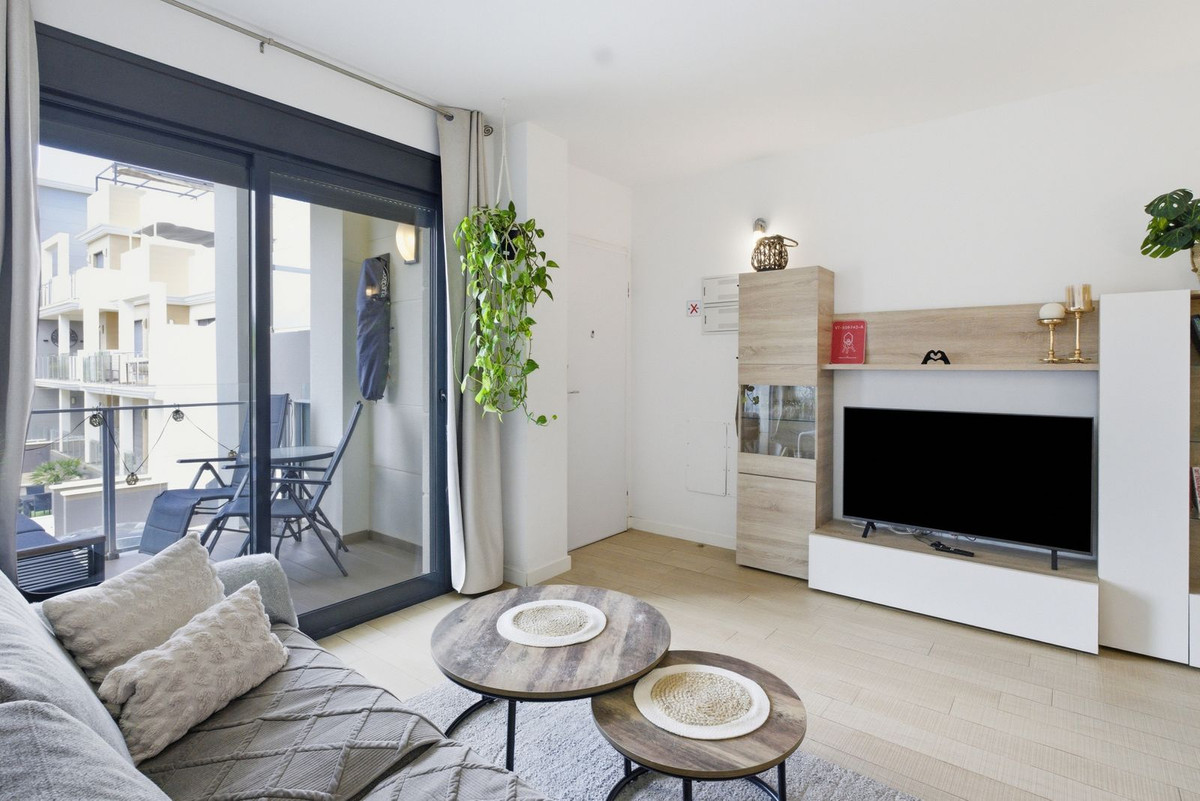 For sale - 2 Bedroom 2 Bathroom Apartment - Middle Floor Apartment in Orihuela - La Zenia  - Alicante