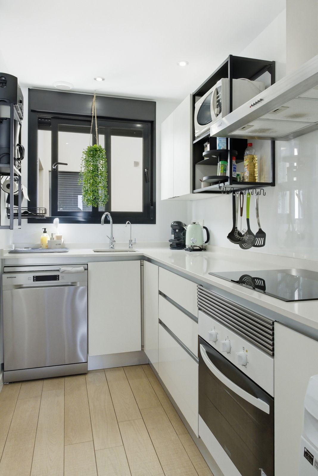 For sale - 2 Bedroom 2 Bathroom Apartment - Middle Floor Apartment in Orihuela - La Zenia  - Alicante