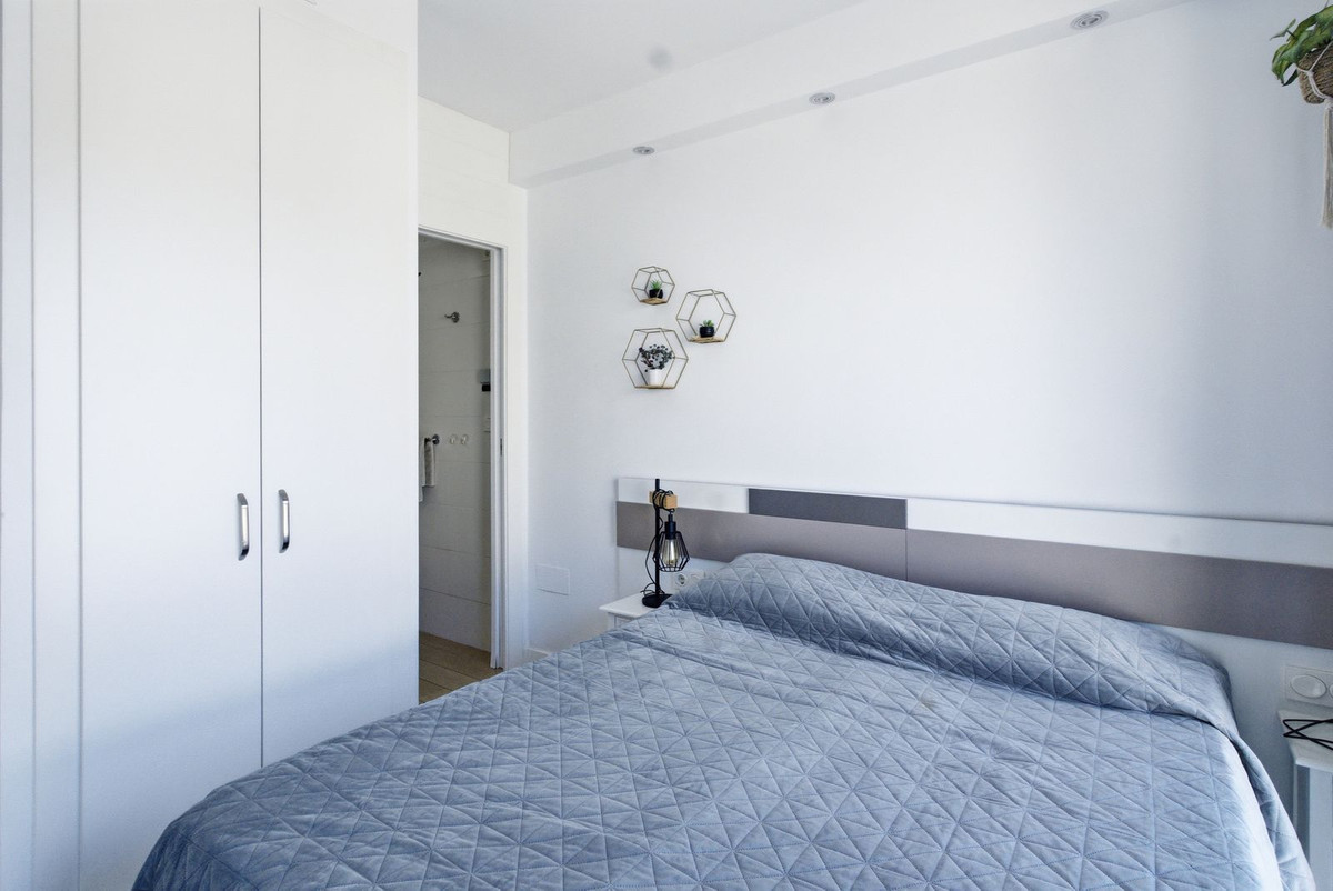 For sale - 2 Bedroom 2 Bathroom Apartment - Middle Floor Apartment in Orihuela - La Zenia  - Alicante