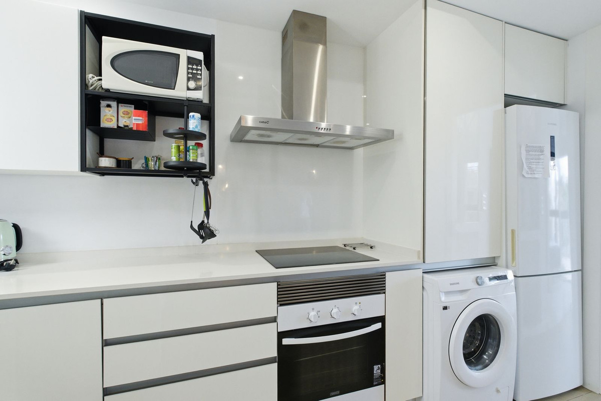 For sale - 2 Bedroom 2 Bathroom Apartment - Middle Floor Apartment in Orihuela - La Zenia  - Alicante
