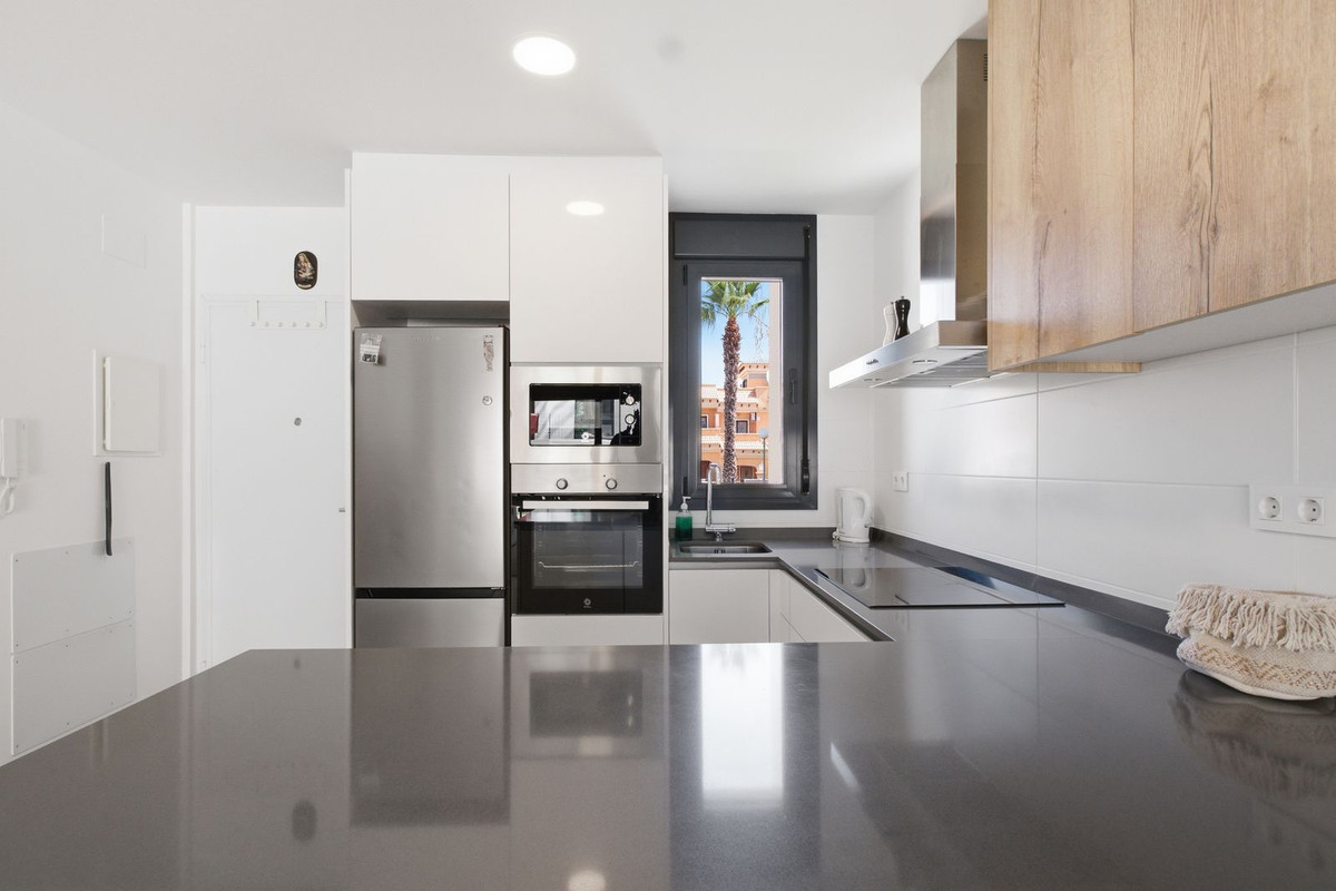 For sale - 2 Bedroom 2 Bathroom Apartment - Ground Floor Apartment in Orihuela - Villamartin  - Alicante