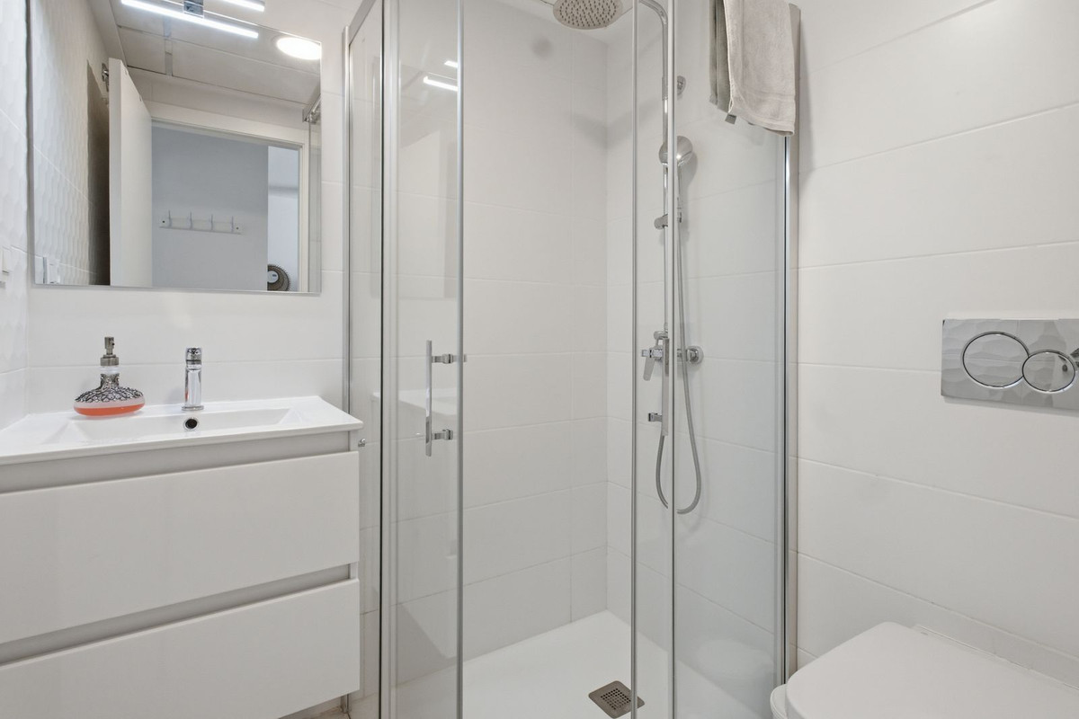 For sale - 2 Bedroom 2 Bathroom Apartment - Ground Floor Apartment in Orihuela - Villamartin  - Alicante