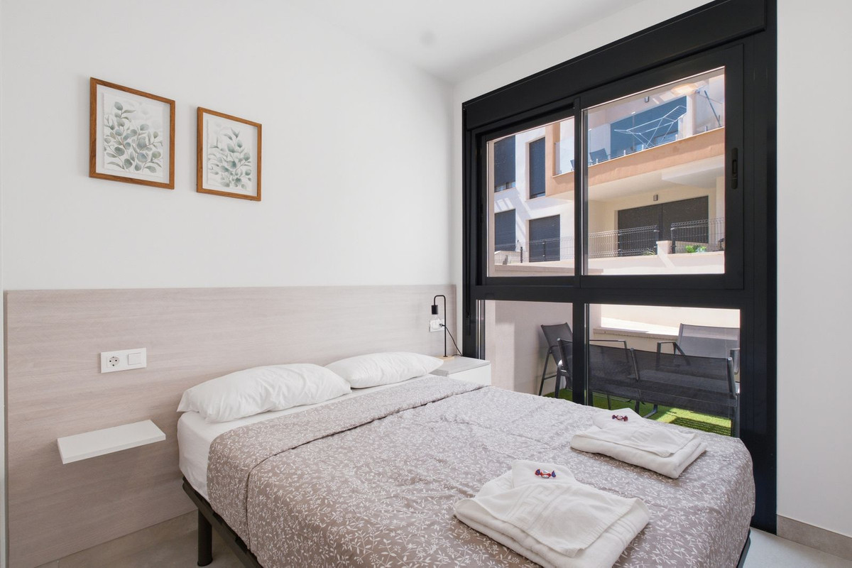For sale - 2 Bedroom 2 Bathroom Apartment - Ground Floor Apartment in Orihuela - Villamartin  - Alicante
