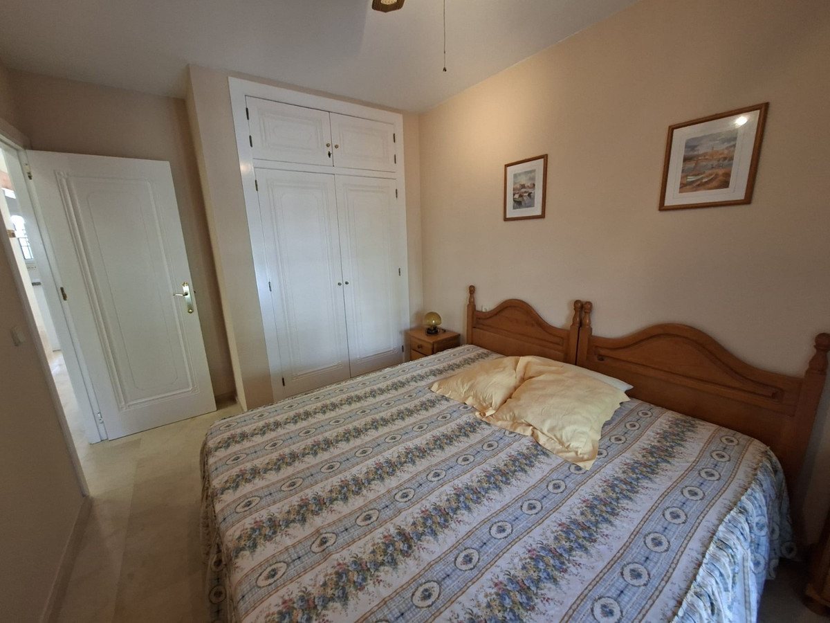For sale - 2 Bedroom 1 Bathroom House - Detached Villa in Orihuela - Villamartin  - Alicante