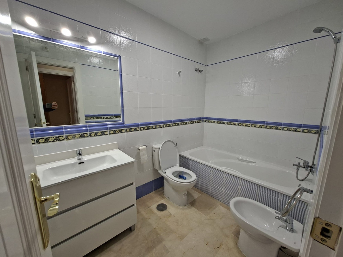 For sale - 2 Bedroom 1 Bathroom House - Detached Villa in Orihuela - Villamartin  - Alicante