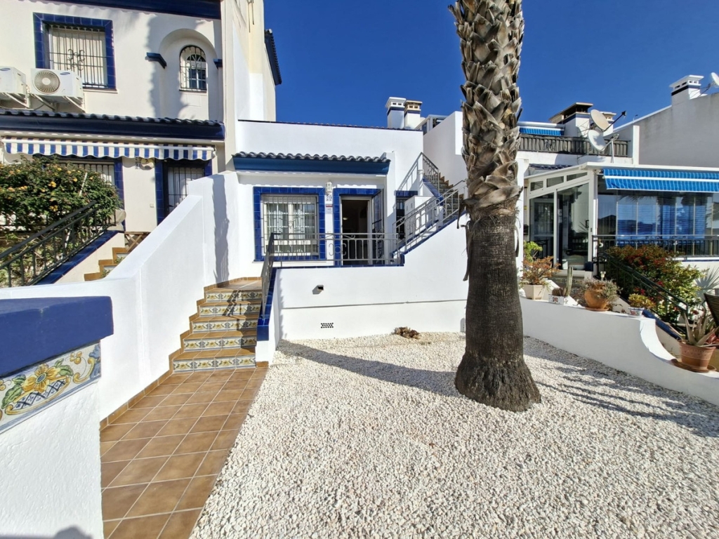 2 Bedroom 1 Bathroom House - Detached Villa in Orihuela