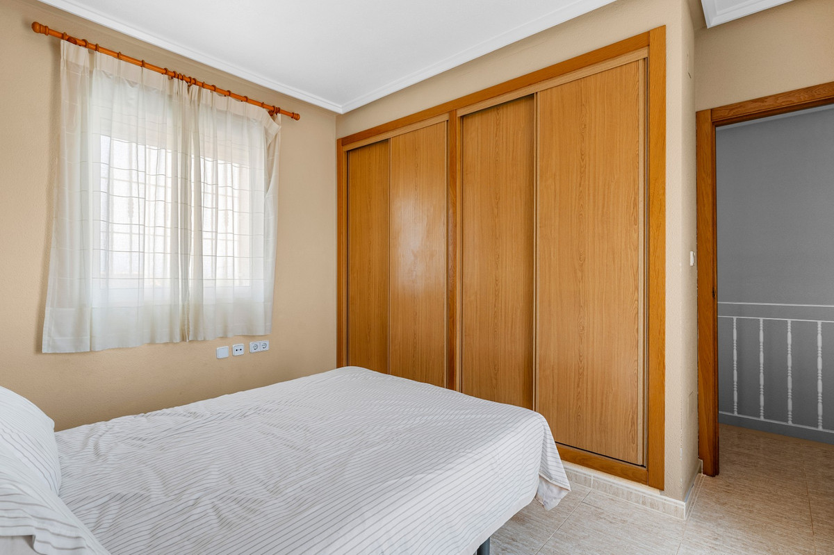 For sale - 3 Bedroom 3 Bathroom House - Detached Villa in Santa Pola - Gran Alacant  - Alicante