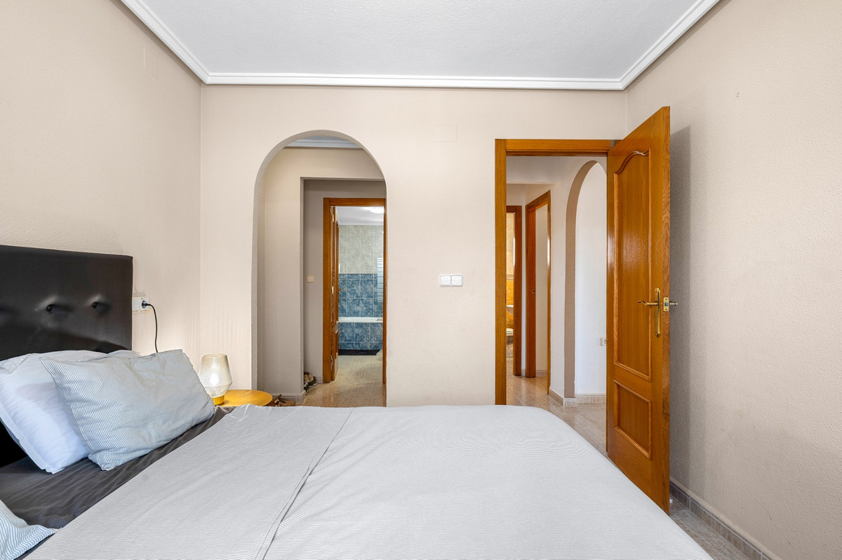 For sale - 3 Bedroom 3 Bathroom House - Detached Villa in Santa Pola - Gran Alacant  - Alicante