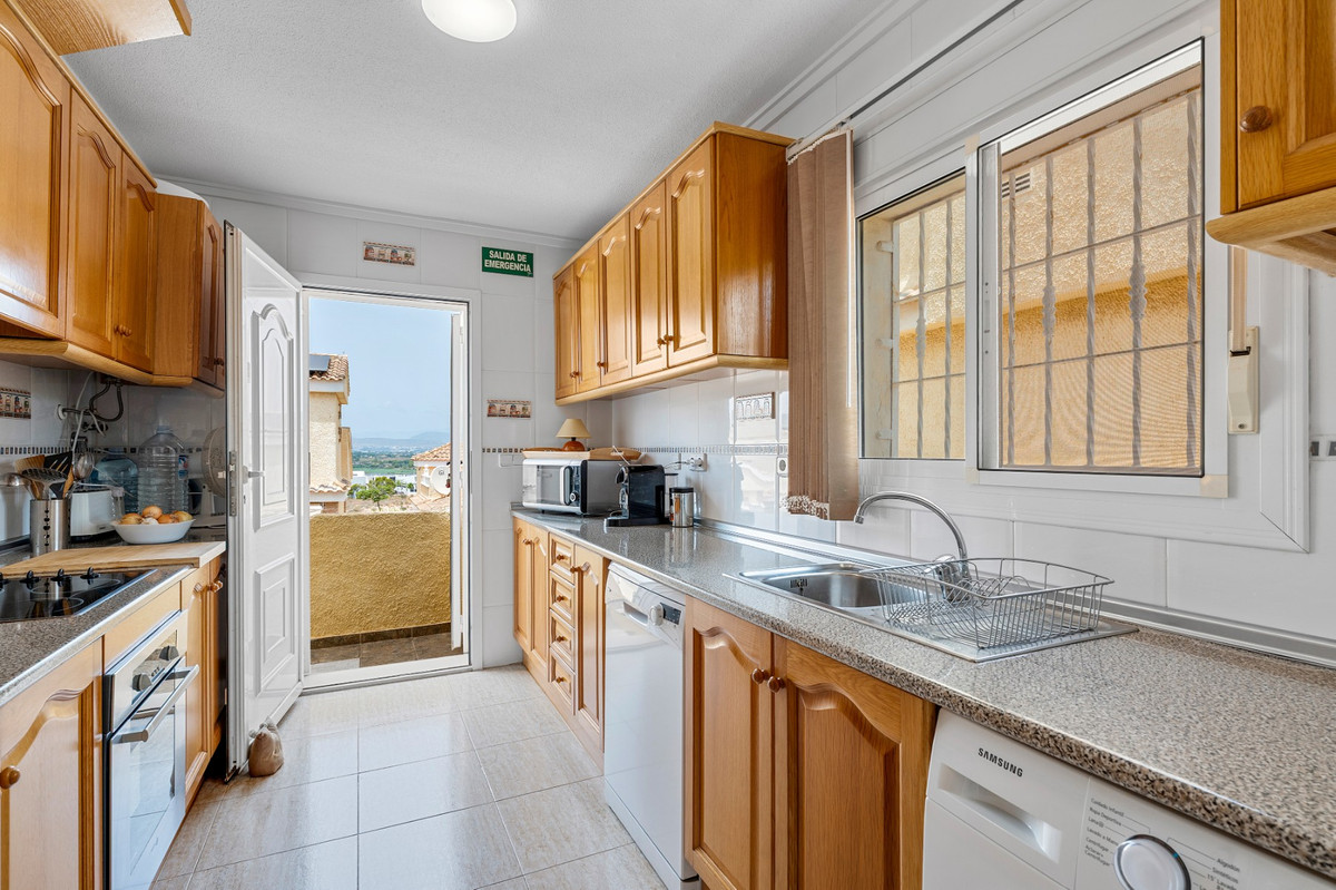 For sale - 3 Bedroom 3 Bathroom House - Detached Villa in Santa Pola - Gran Alacant  - Alicante