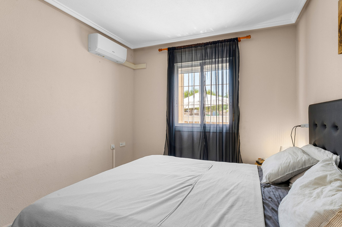 For sale - 3 Bedroom 3 Bathroom House - Detached Villa in Santa Pola - Gran Alacant  - Alicante