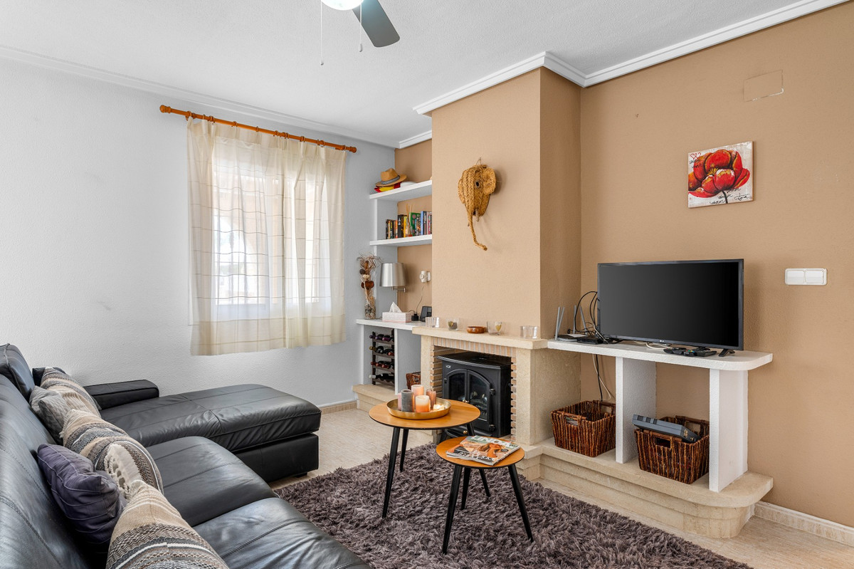 For sale - 3 Bedroom 3 Bathroom House - Detached Villa in Santa Pola - Gran Alacant  - Alicante
