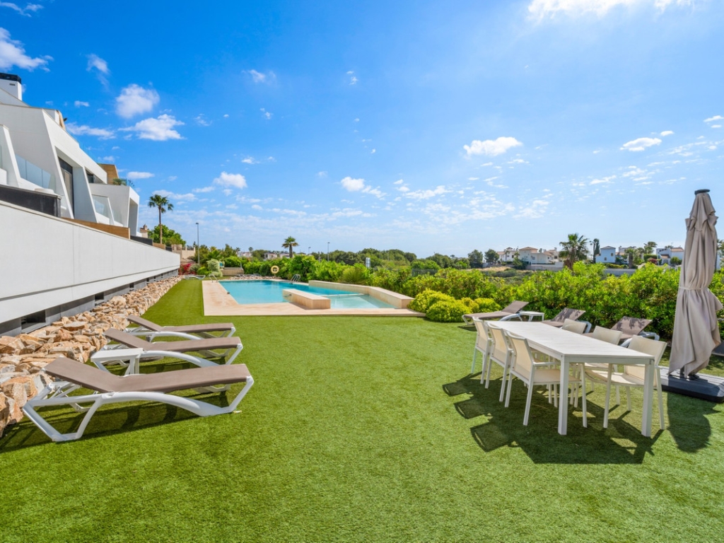 2 Bedroom 2 Bathroom Apartment - Ground Floor Apartment in Orihuela