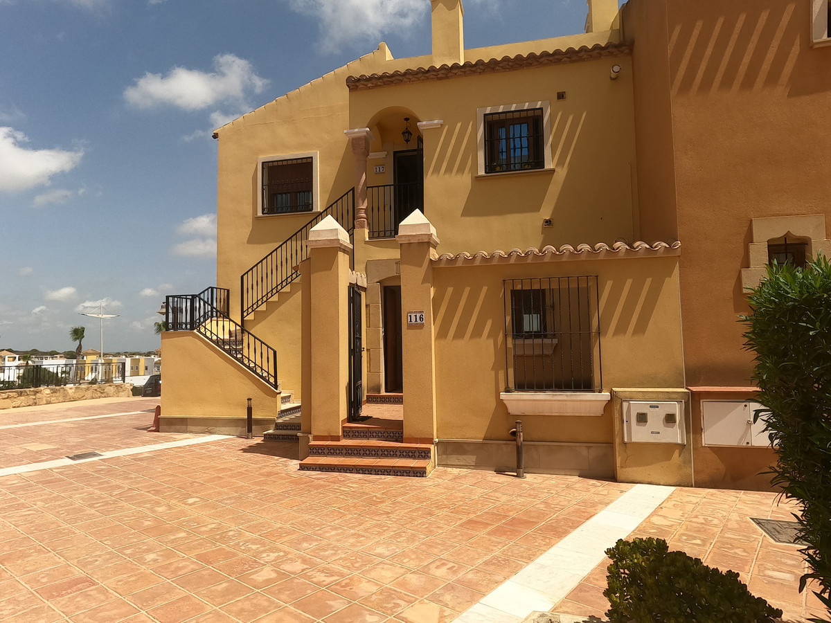 For sale - 2 Bedroom 2 Bathroom Apartment - Ground Floor Apartment in Algorfa - La Finca Golf  - Alicante