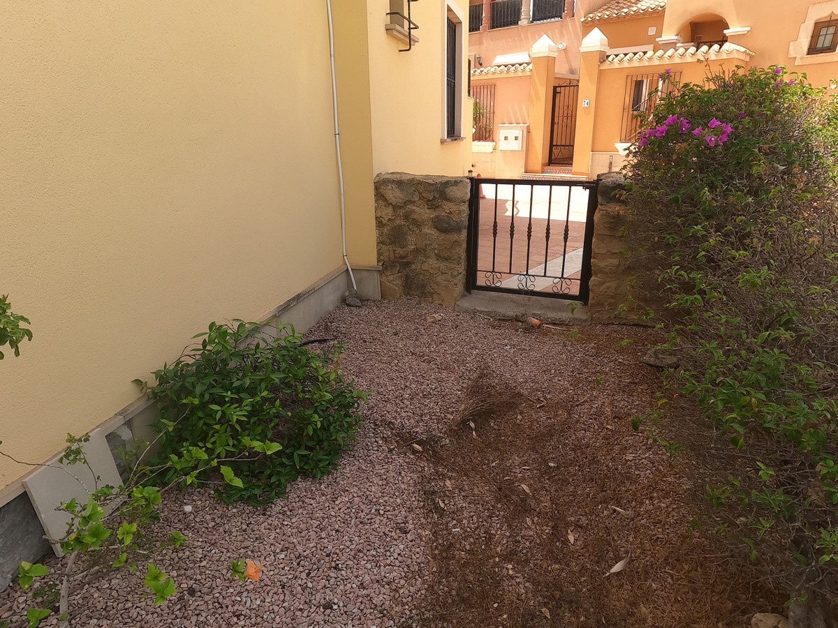 For sale - 2 Bedroom 2 Bathroom Apartment - Ground Floor Apartment in Algorfa - La Finca Golf  - Alicante
