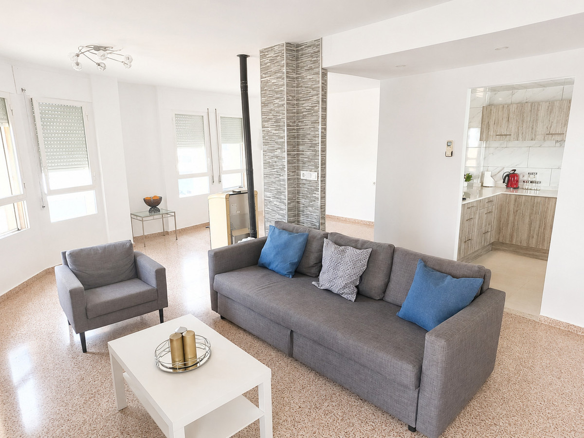 For sale - 2 Bedroom 1 Bathroom Apartment - Top Floor Apartment in Algorfa - Algorfa Centro  - Alicante