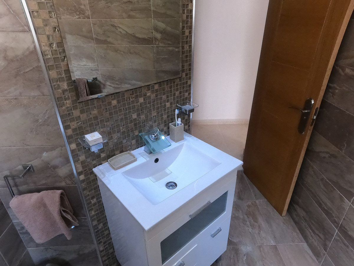 For sale - 5 Bedroom 4 Bathroom House - Detached Villa in Algorfa - Algorfa Centro  - Alicante