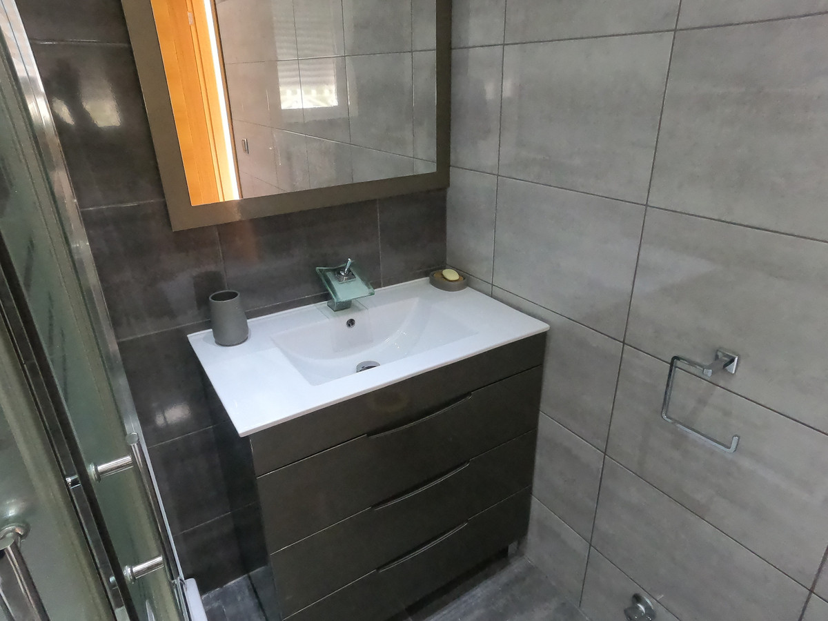 For sale - 5 Bedroom 4 Bathroom House - Detached Villa in Algorfa - Algorfa Centro  - Alicante