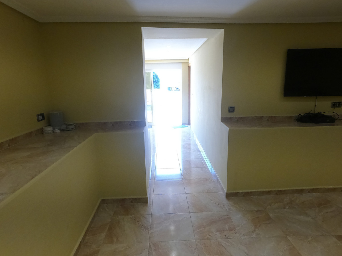 For sale - 5 Bedroom 4 Bathroom House - Detached Villa in Algorfa - Algorfa Centro  - Alicante