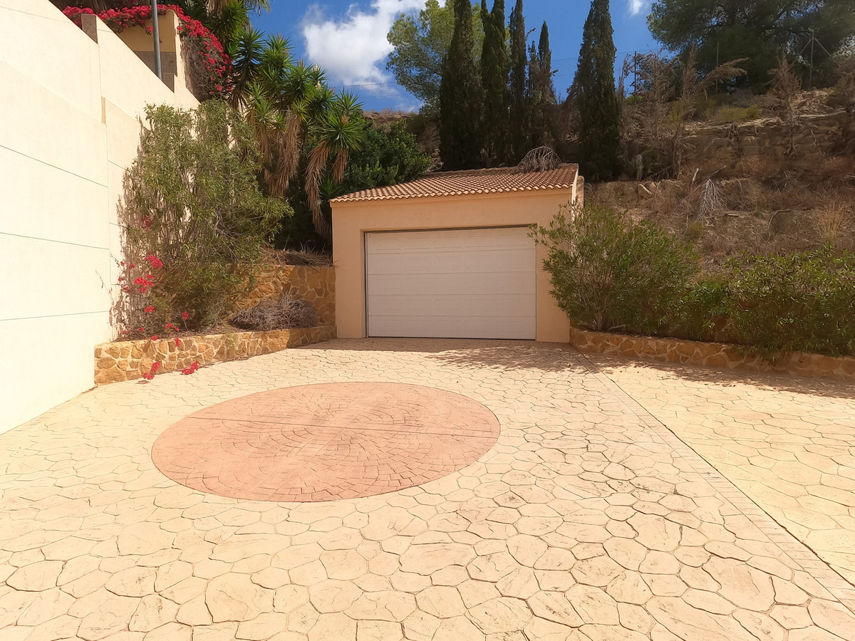 For sale - 5 Bedroom 4 Bathroom House - Detached Villa in Algorfa - Algorfa Centro  - Alicante