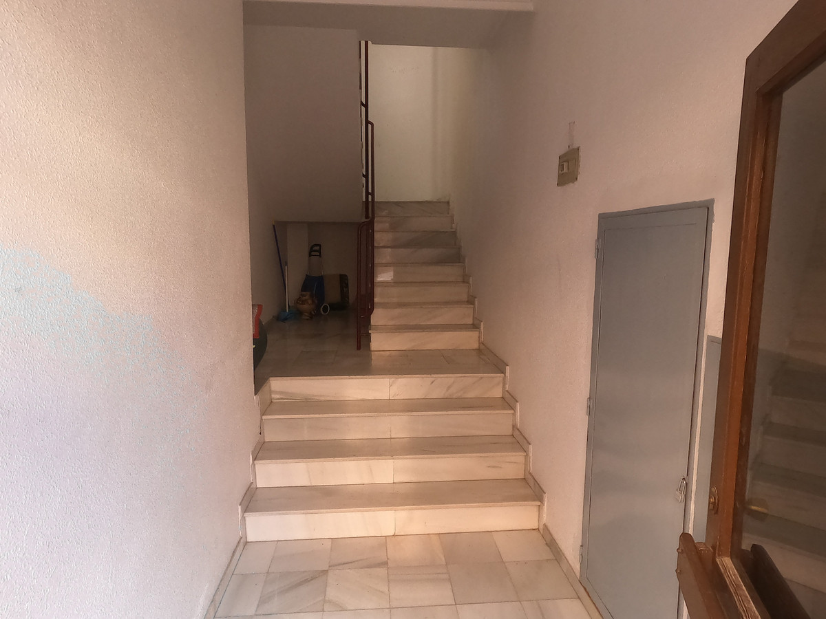 For sale - 5 Bedroom 4 Bathroom House - Detached Villa in Algorfa - Algorfa Centro  - Alicante