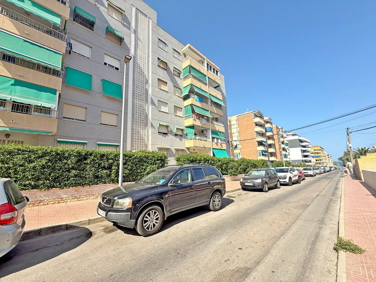 For sale - 2 Bedroom 2 Bathroom Apartment - Ground Floor Apartment in Orihuela - Punta Prima  - Alicante