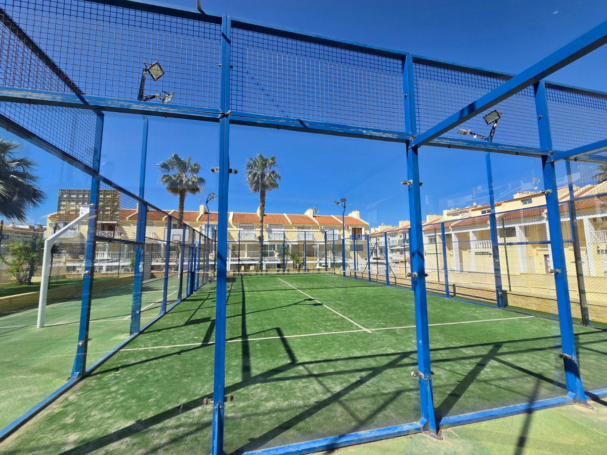 For sale - 3 Bedroom 2 Bathroom House - Townhouse in Torrevieja - La Mata  - Alicante