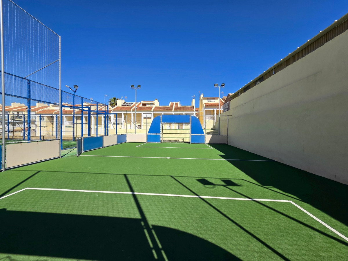 For sale - 3 Bedroom 2 Bathroom House - Townhouse in Torrevieja - La Mata  - Alicante