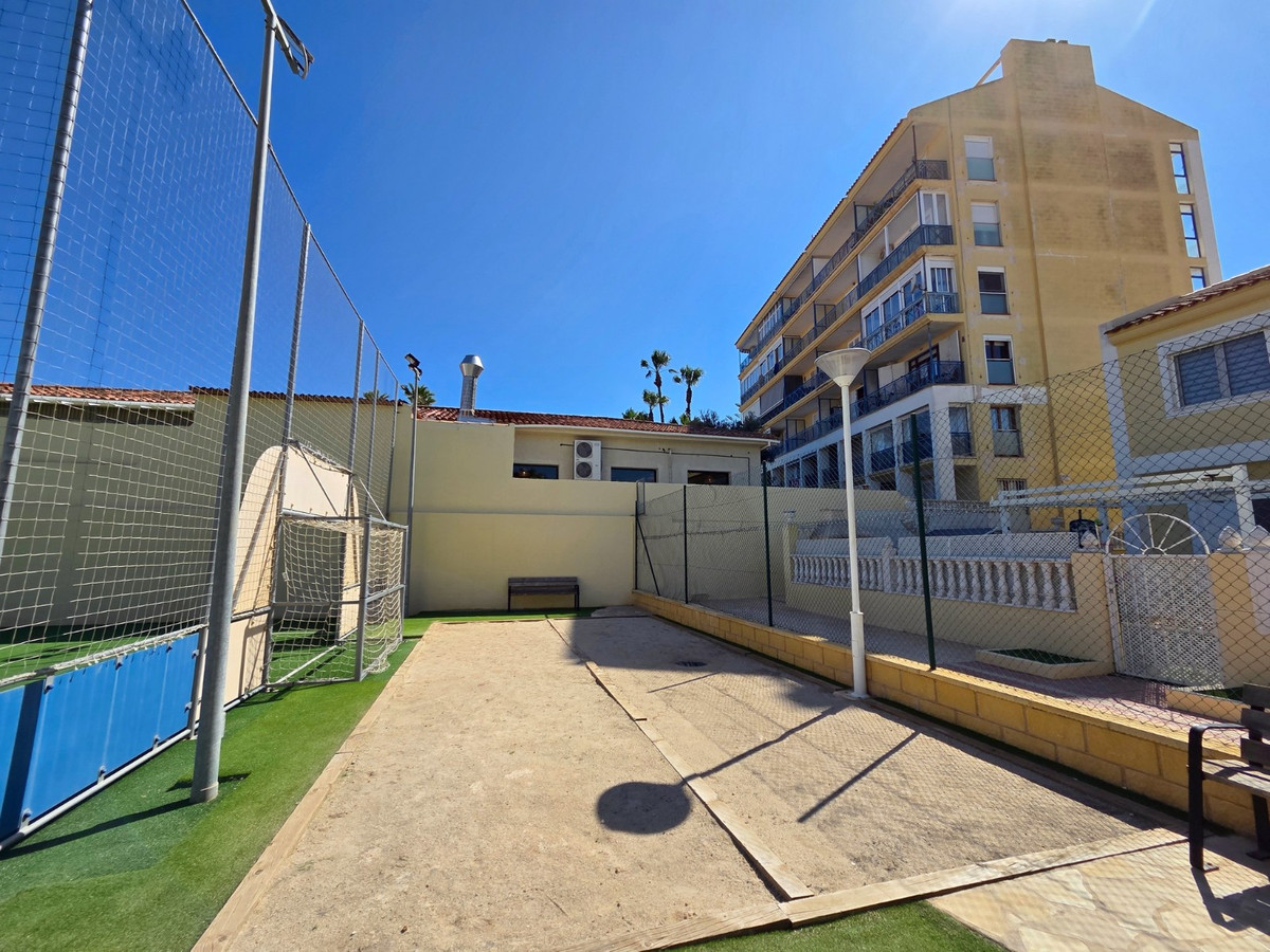 For sale - 3 Bedroom 2 Bathroom House - Townhouse in Torrevieja - La Mata  - Alicante