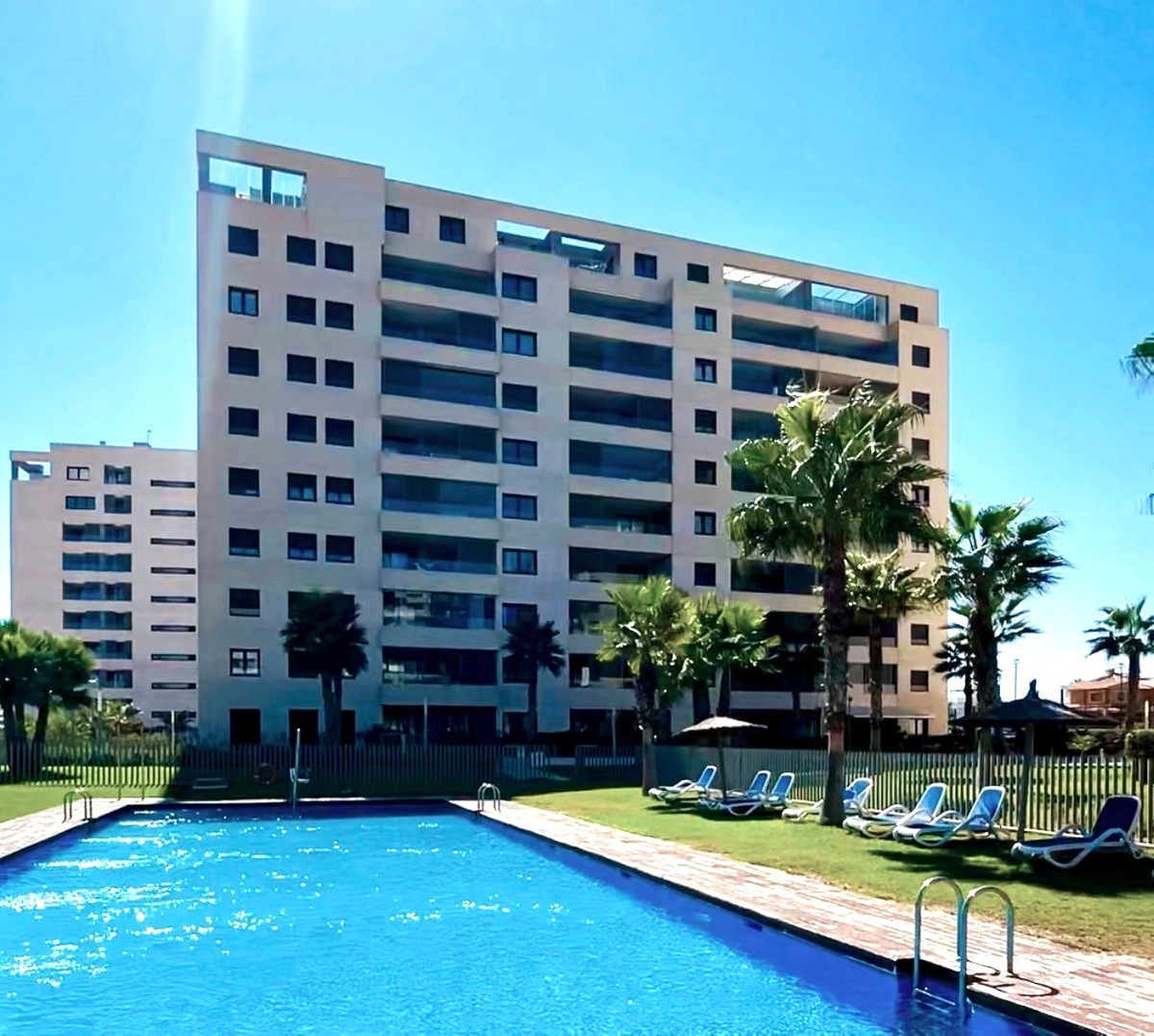 For sale - 3 Bedroom 2 Bathroom Apartment - Penthouse in Orihuela - Punta Prima  - Alicante
