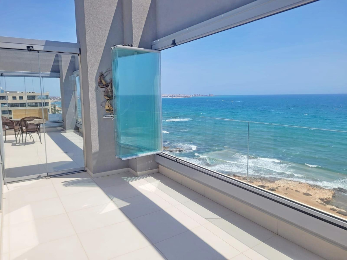 For sale - 3 Bedroom 2 Bathroom Apartment - Penthouse in Orihuela - Punta Prima  - Alicante