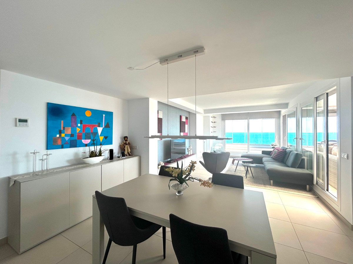For sale - 3 Bedroom 2 Bathroom Apartment - Penthouse in Orihuela - Punta Prima  - Alicante