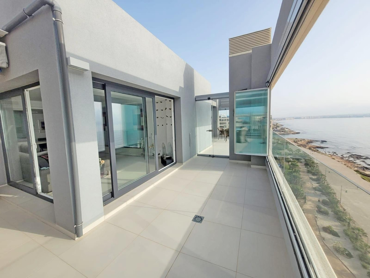 For sale - 3 Bedroom 2 Bathroom Apartment - Penthouse in Orihuela - Punta Prima  - Alicante