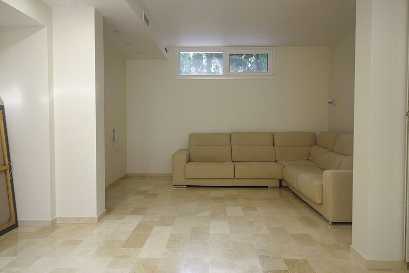 For sale - 5 Bedroom 4 Bathroom House - Detached Villa in Orihuela - La Zenia  - Alicante