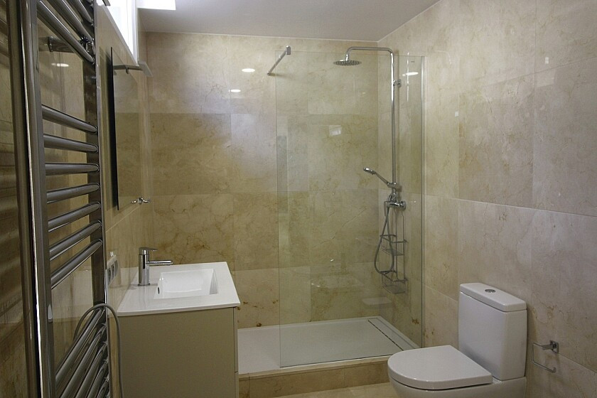 For sale - 5 Bedroom 4 Bathroom House - Detached Villa in Orihuela - La Zenia  - Alicante