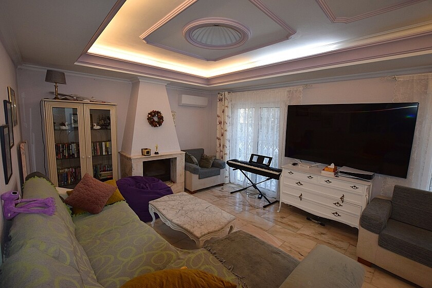 For sale - 3 Bedroom 2 Bathroom House - Detached Villa in Torrevieja - Torrevieja Centro  - Alicante